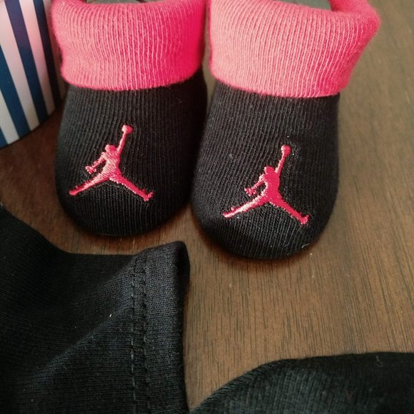 Jordan Baby Bodysuit Gift Set - Picture 5 of 7